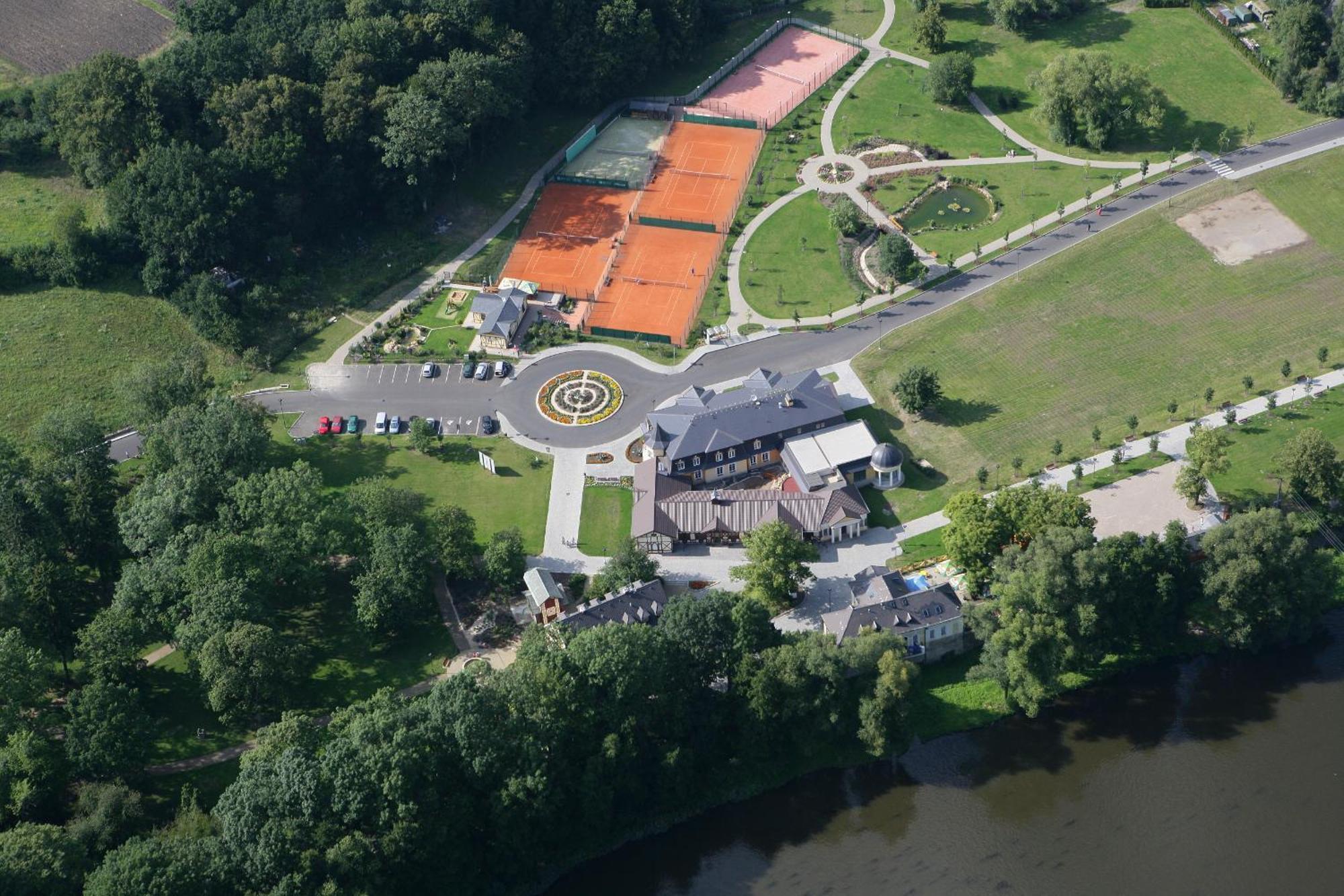 Hotel Lazne Evzenie Klášterec nad Ohří Zewnętrze zdjęcie